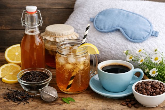 Does Kombucha Have Caffeine? A Clear Guide for Sensitive Sleepers